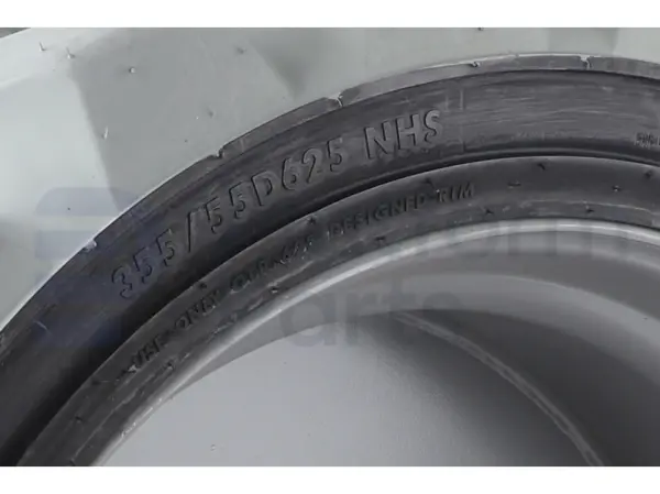 Non-marking tire + rim, foamed, LH