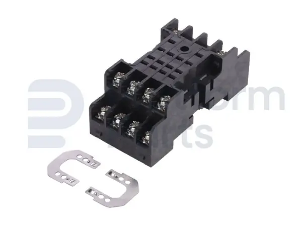 Relay socket